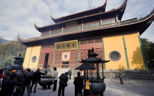 Templo Lingyin y Grutas Feilai Feng