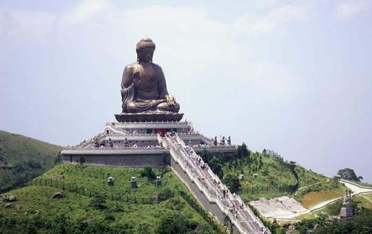 Tian Tan Buddha - Hong Kong Travel Guide