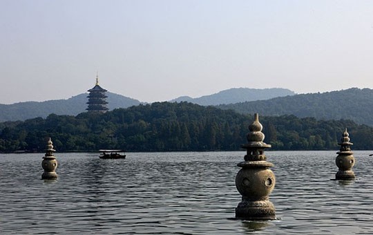 Le Lac de l'Ouest