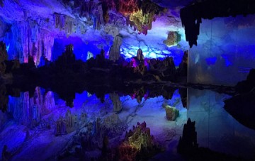 La grotte de la flûte de roseau