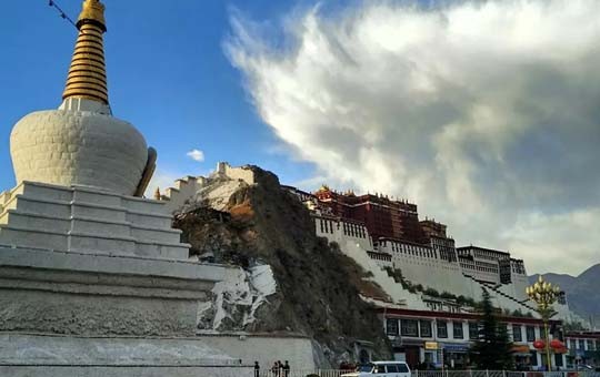 Potala Palace' '3'