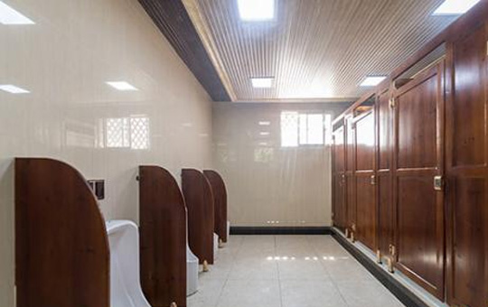 Des toilettes modernes au Palais du Potala