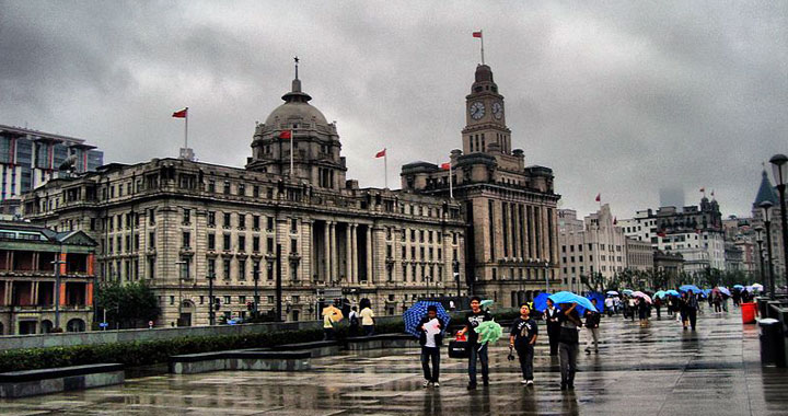 the bund in shanghai