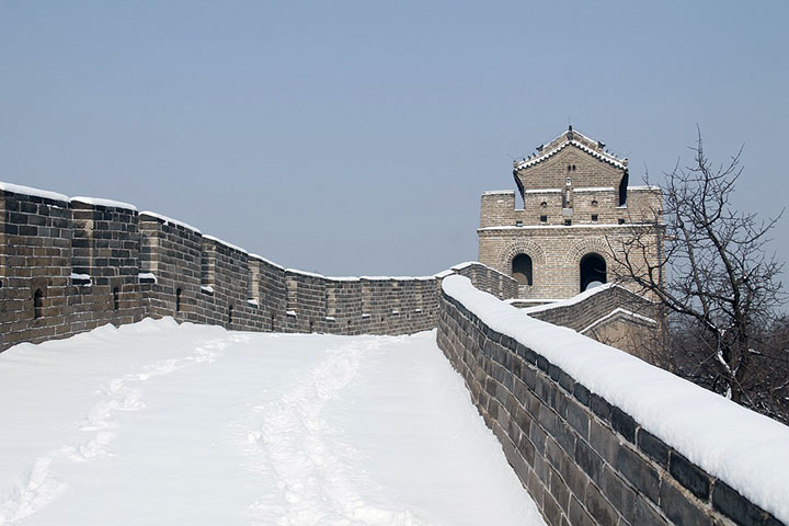 great wall with snow