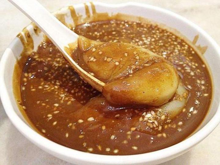 flour tea or millet porridge with sesame paste